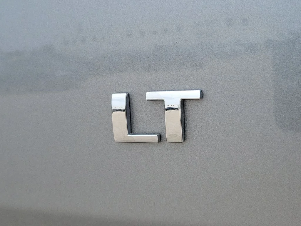Used 2023 Gray Chevrolet LT image 6
