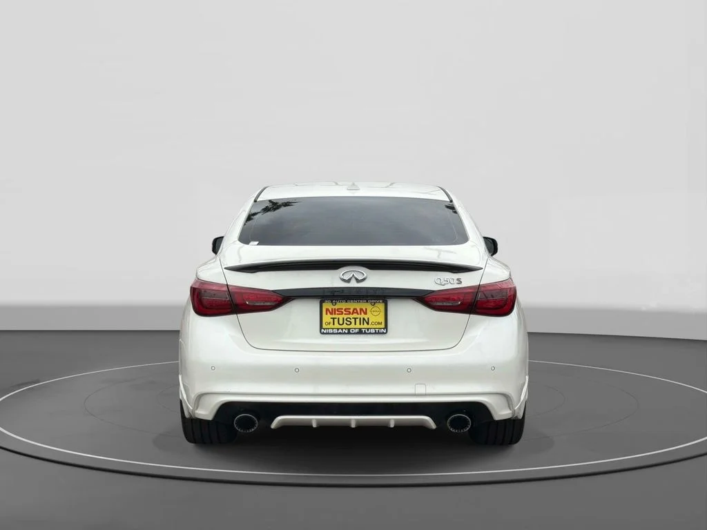 Used 2021 MAJESTIC WHITE INFINITI RED SPORT 400 image 4