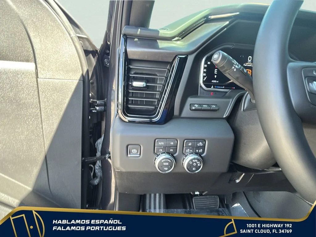 Used 2025 Titanium Rush Metallic GMC AT4 image 15