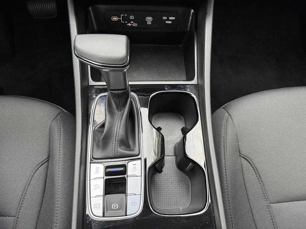 Used 2025 Silver Hyundai SE image 20
