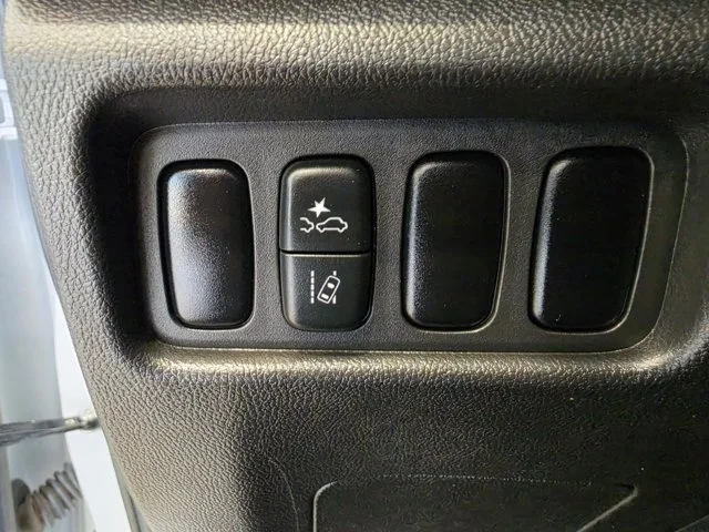 Used 2023 White Mitsubishi RALLIART image 16