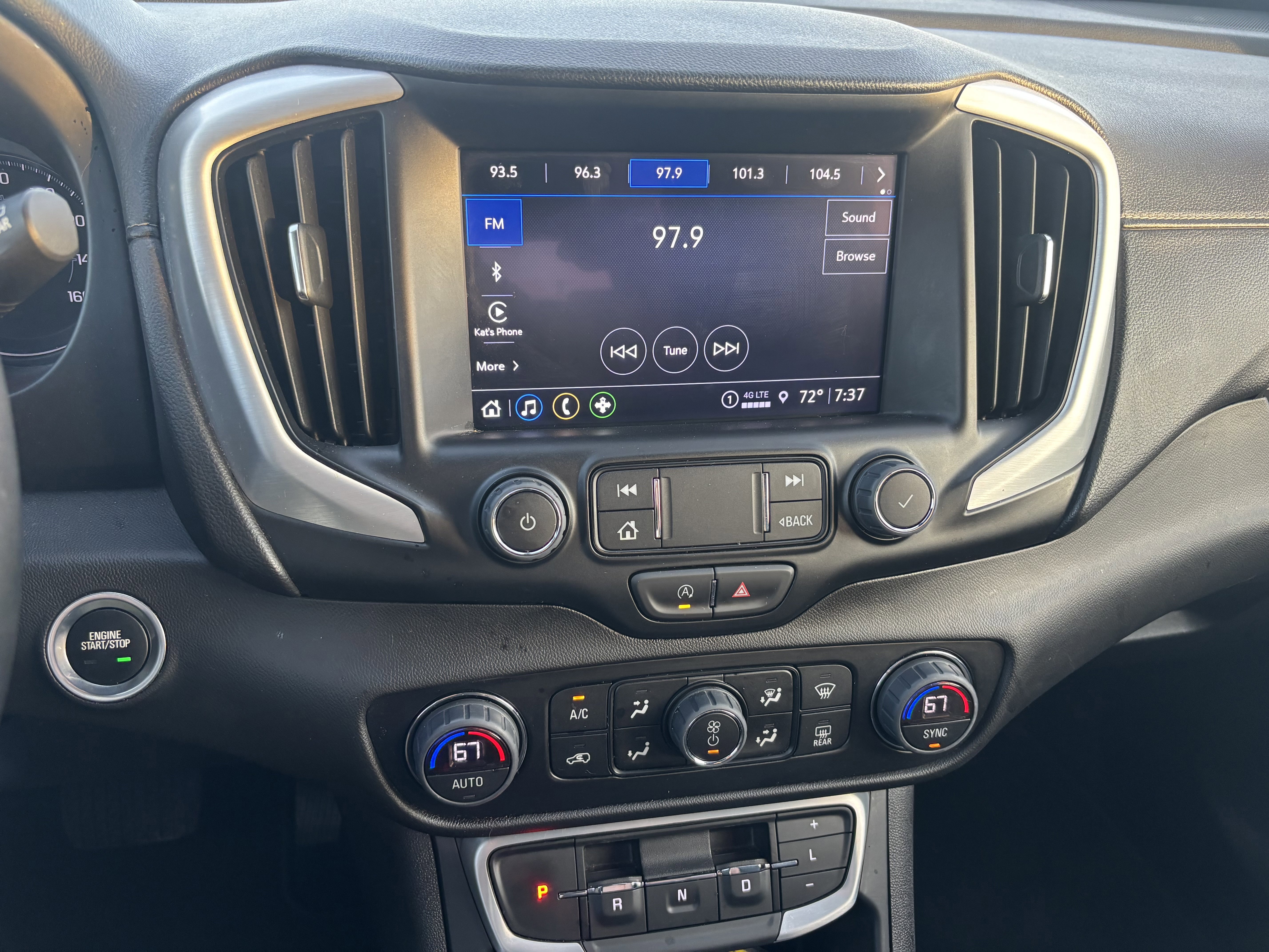 Used 2024 Summit White GMC SLT image 10