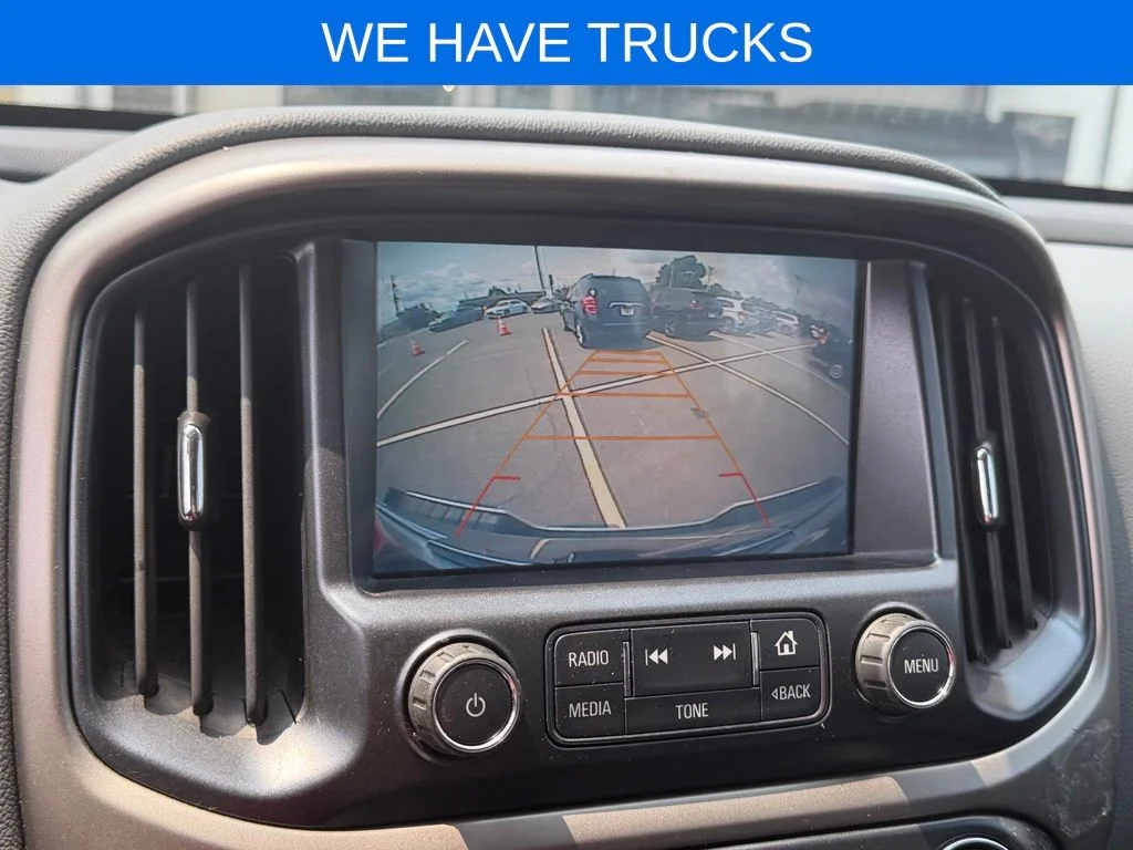 Used 2017 White Chevrolet Z71 image 23