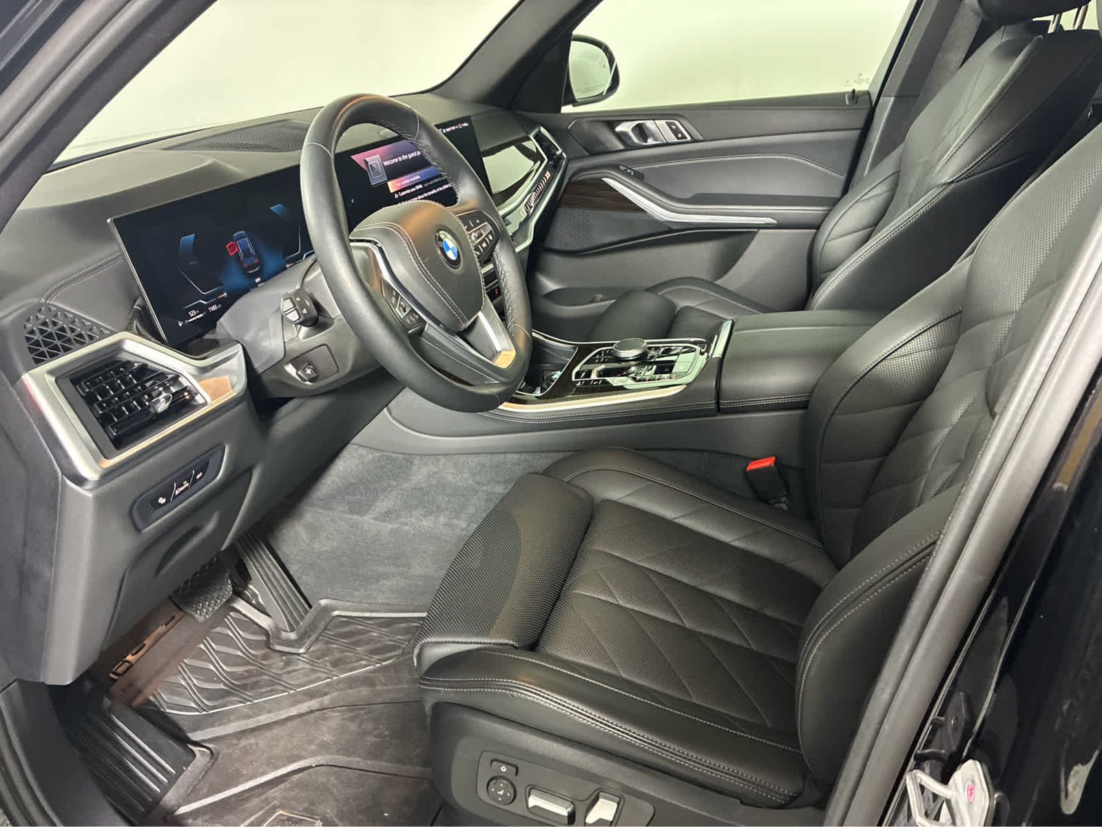 Certified Used 2024 Black Sapphire Metallic BMW xDrive40i image 7