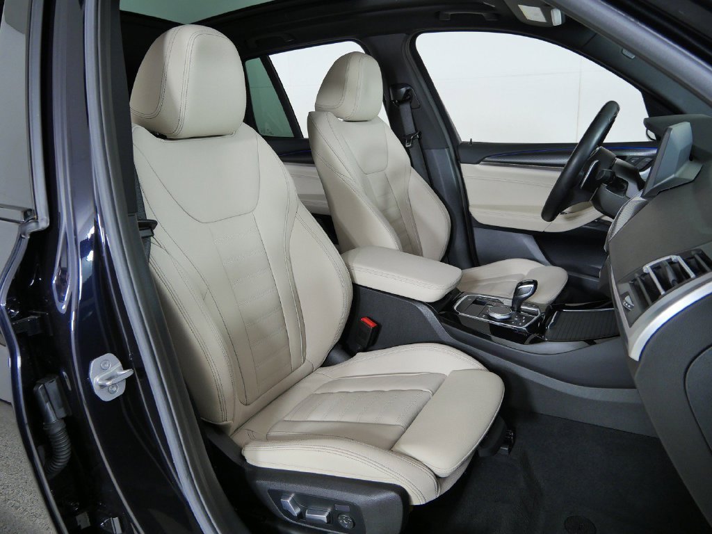 Certified Used 2024 Carbon Black Metallic BMW xDrive30i image 24