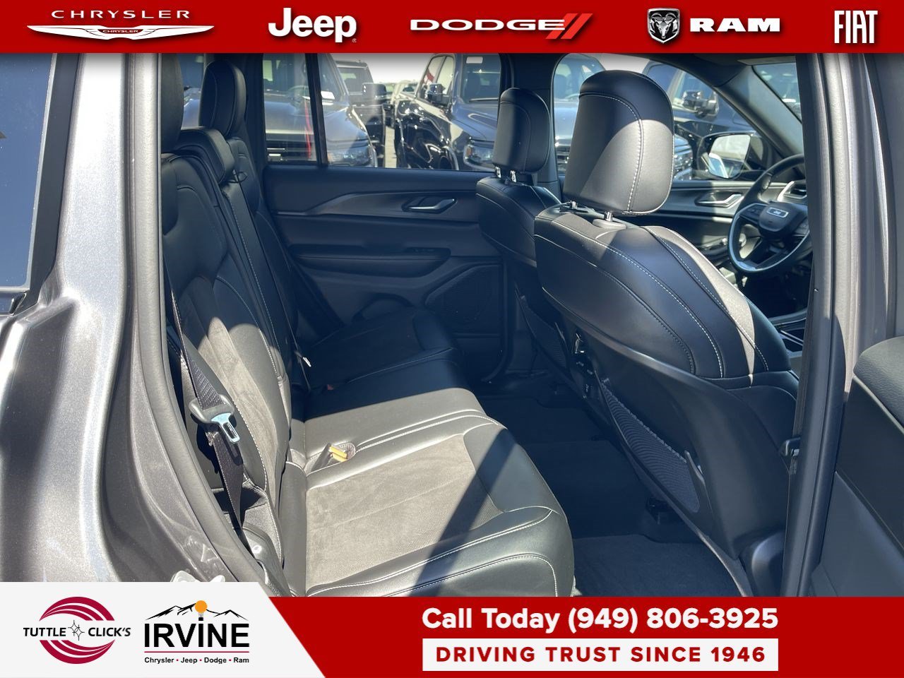 Certified Used 2023 Baltic Gray Metallic Clearcoat Jeep Altitude image 17