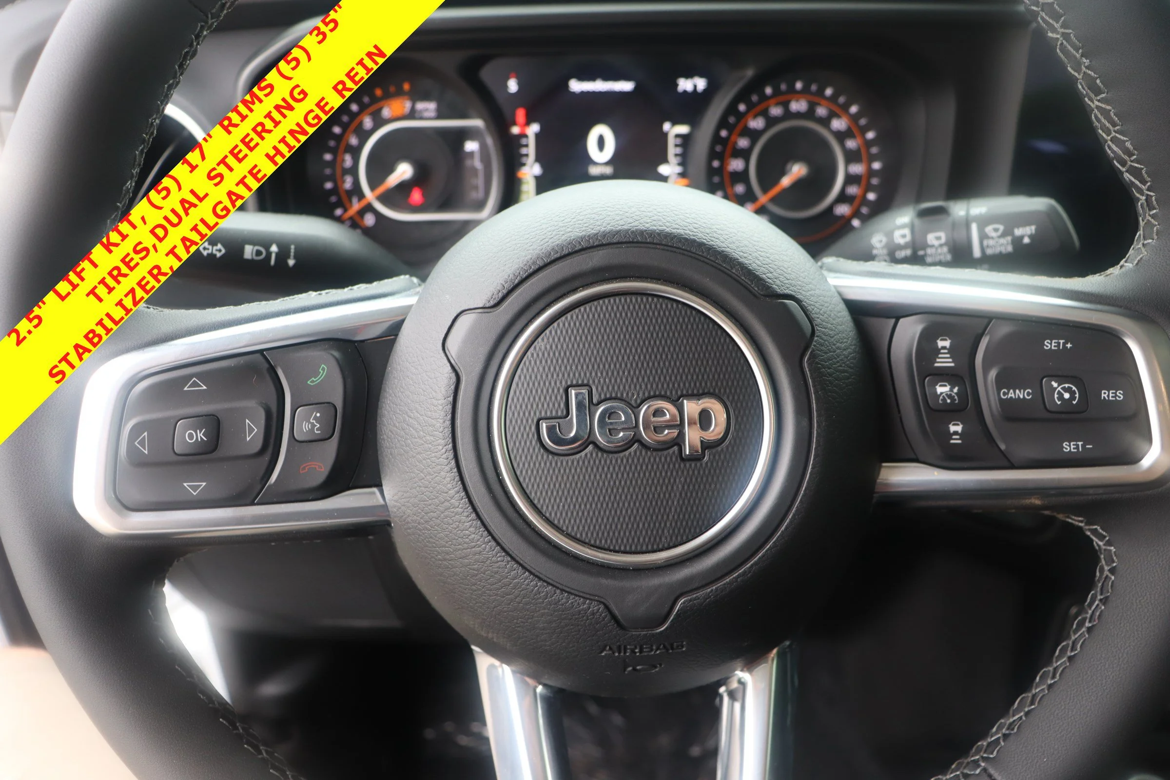 New 2026 Bright White Clear-Coat Exterior Paint Jeep Sahara image 16