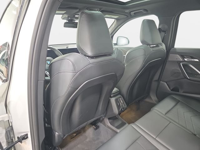 Certified Used 2026 Alpine White BMW xDrive28i image 10