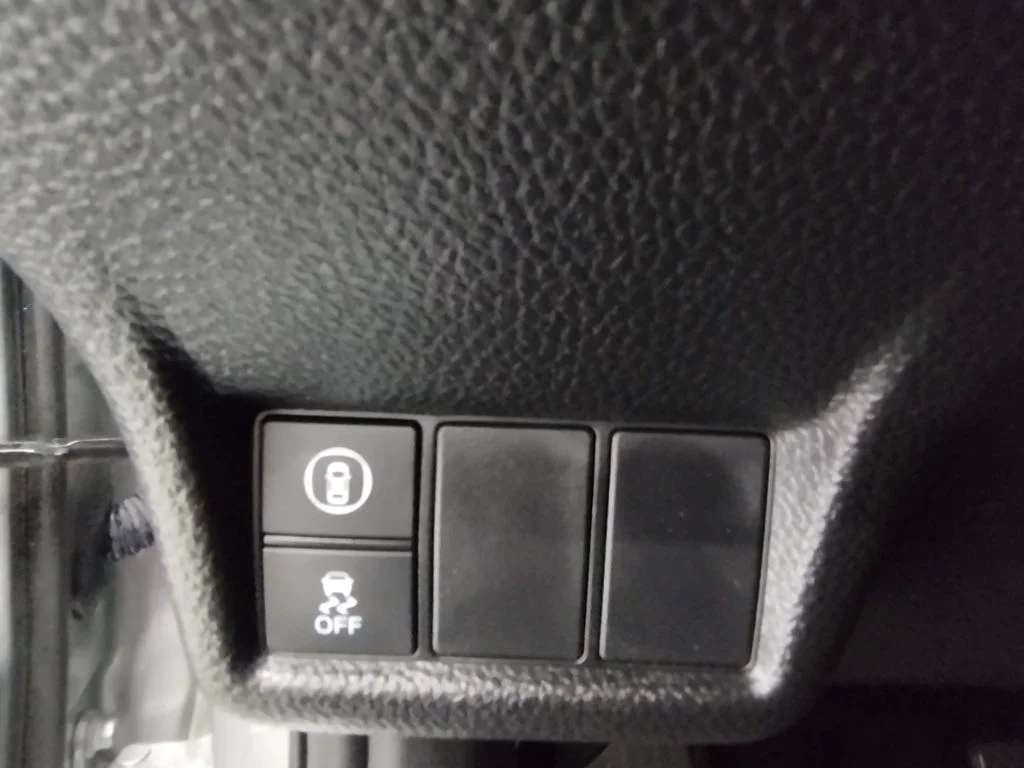 Used 2024 Silver Honda LX image 22