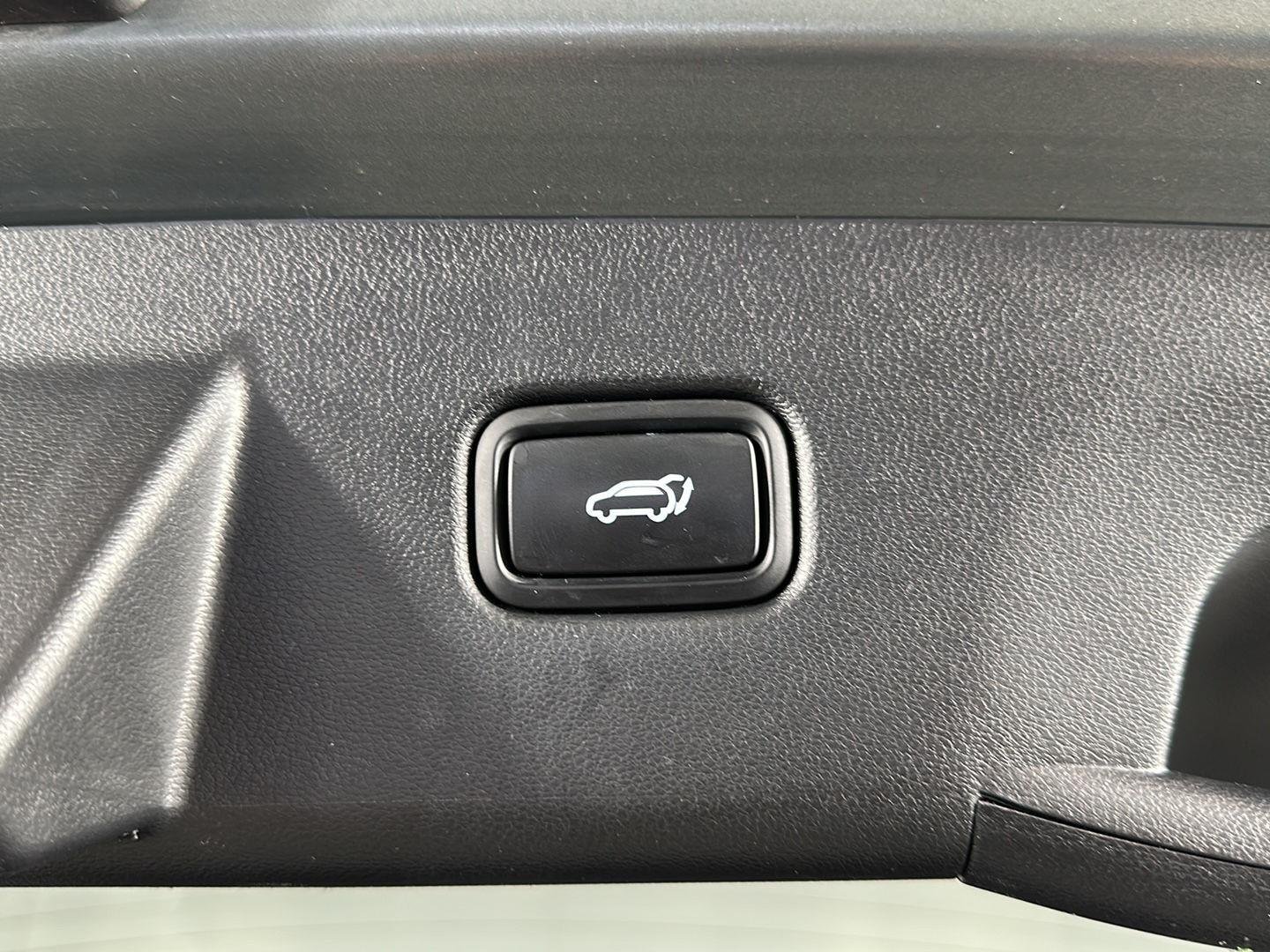 Used 2022 Amazon Gray Hyundai Limited image 31