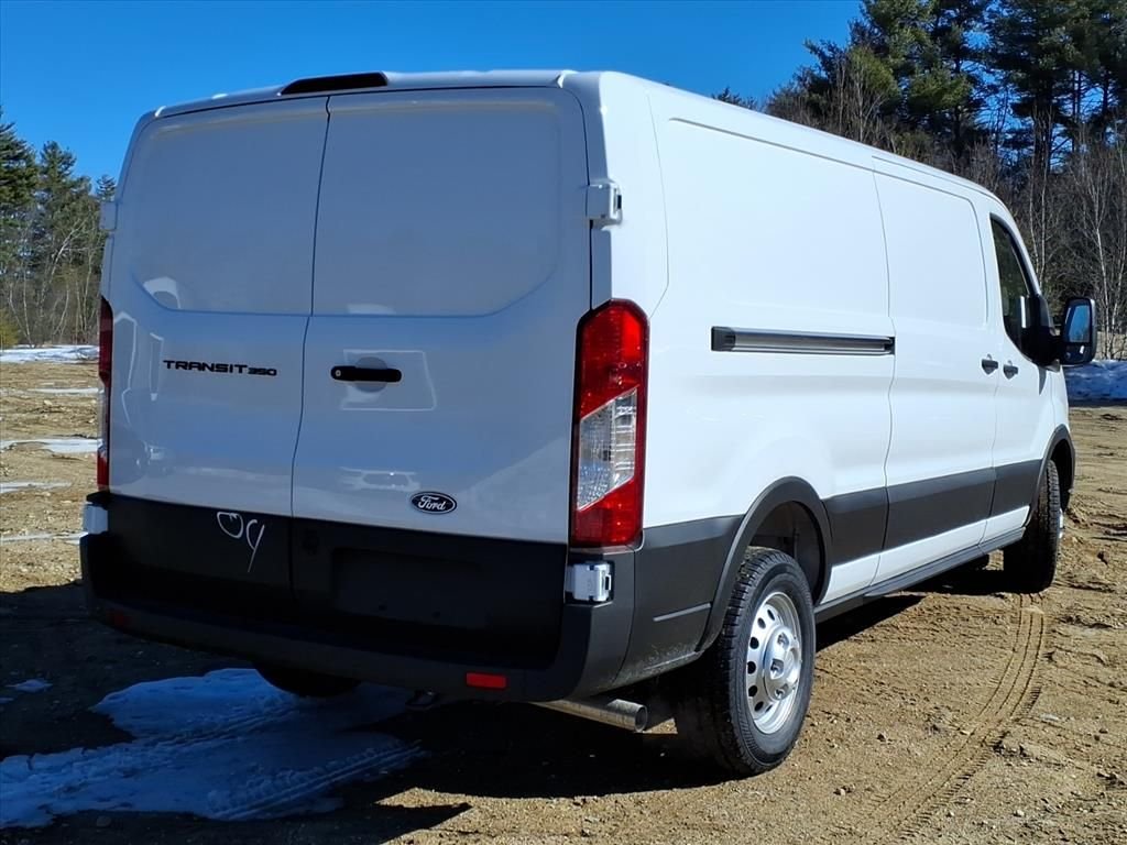 New 2026 Oxford White Ford Cargo Van image 5