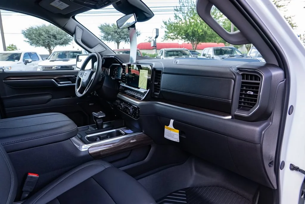 New 2026 Summit White Chevrolet LT Trail Boss image 32
