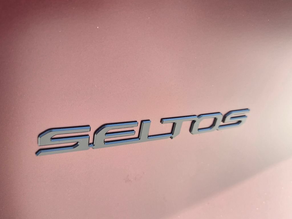 New 2027 Magma Red Matte Kia X-Line S image 17