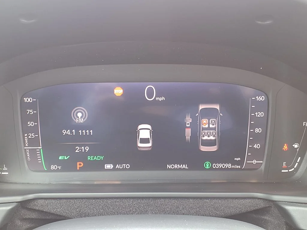 Used 2024 Red Honda EX-L image 31