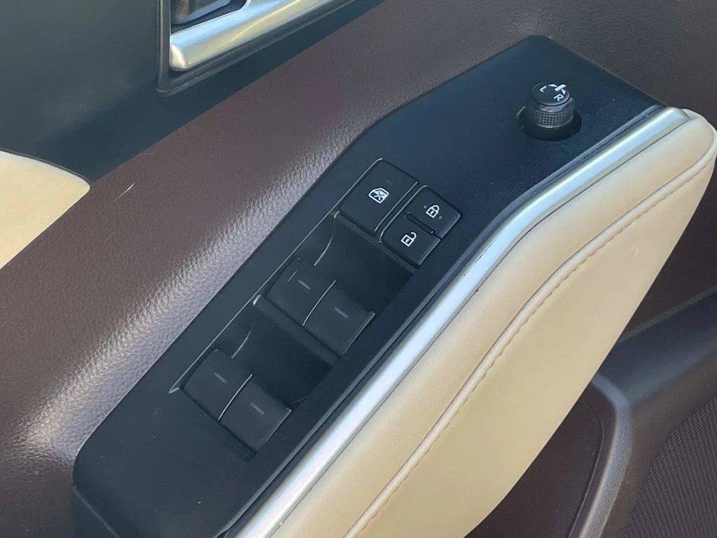 Used 2021 Brown Toyota XLE image 21