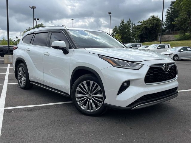 2023 Toyota Highlander Platinum