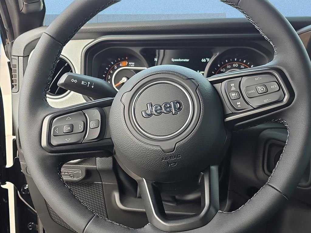 2025 Jeep Wrangler 4-Door Willys - Photo 17