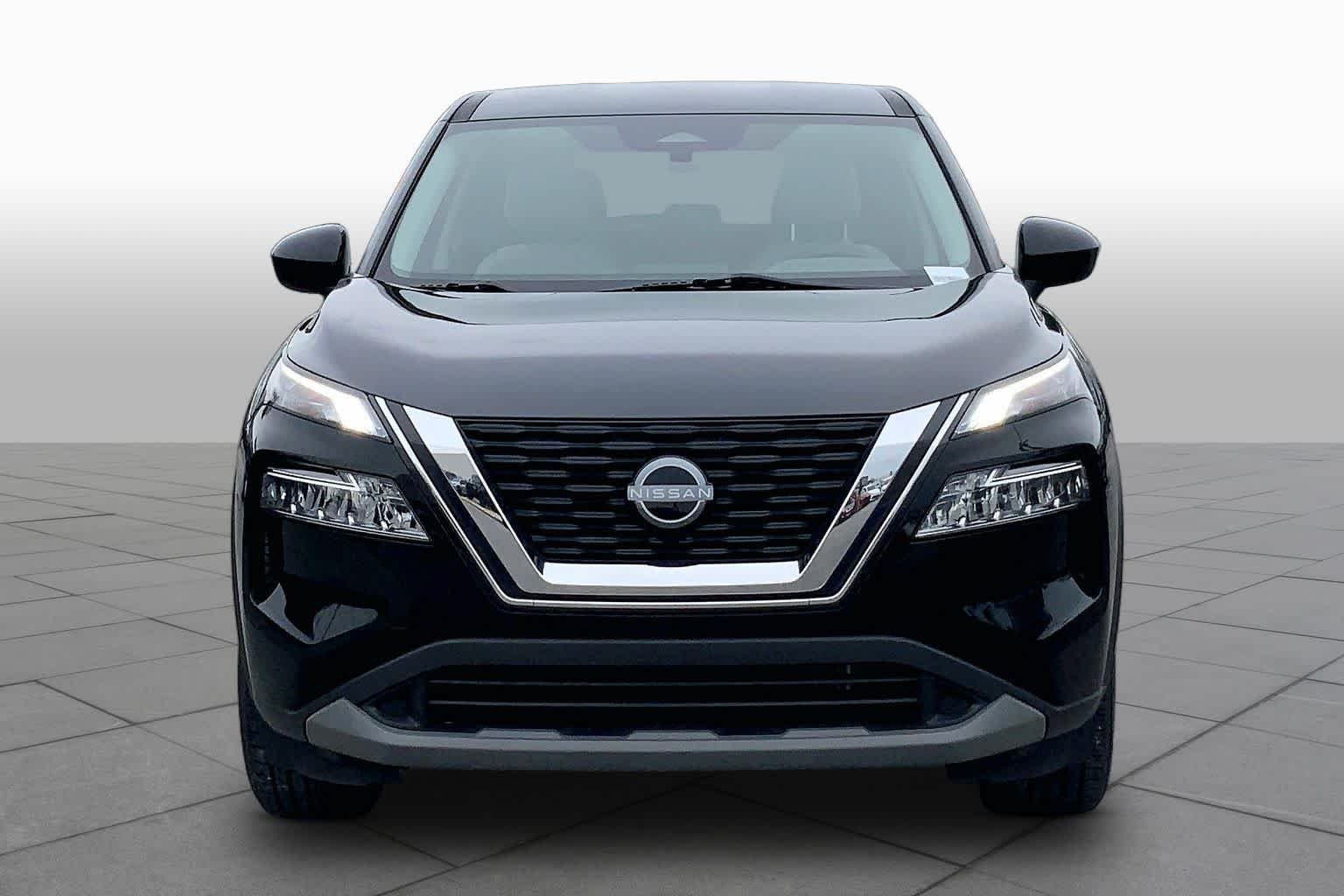Used 2023 Black Nissan SV image 4