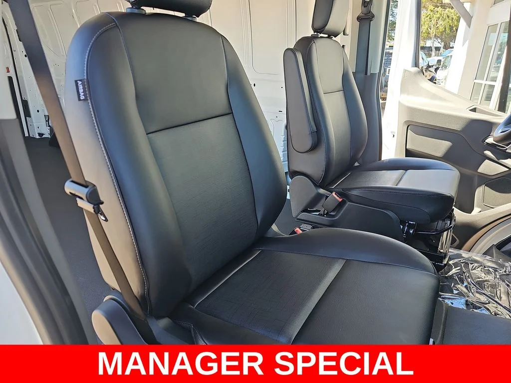 2025 Ford Transit Van Base - Photo 10