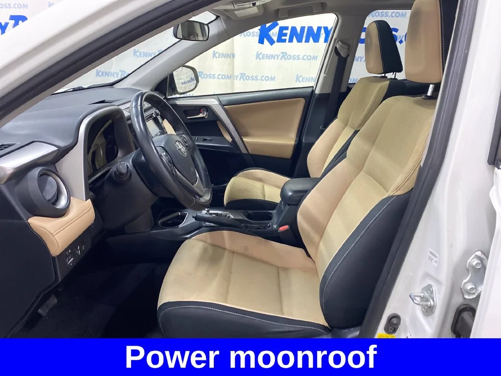 Used 2018 White Toyota XLE image 7
