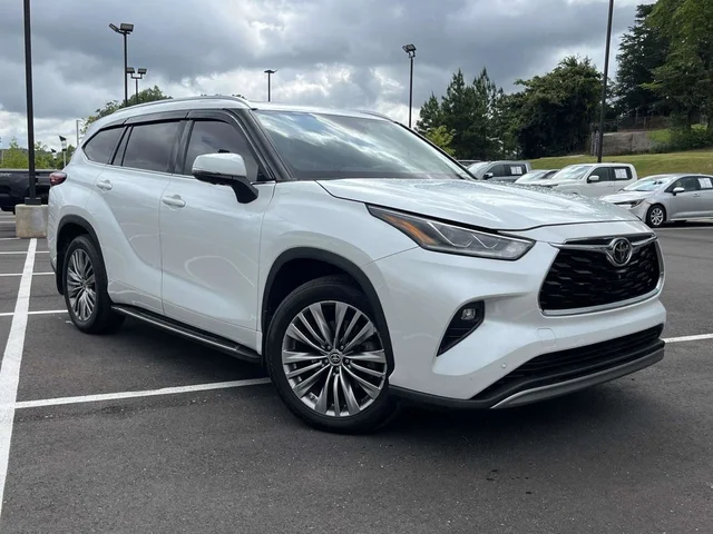 2023 Toyota Highlander Platinum