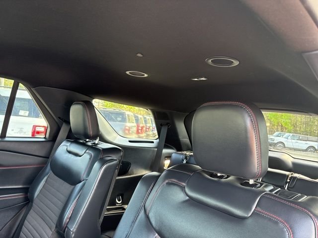 Used 2025 Gray Ford ST-Line image 34