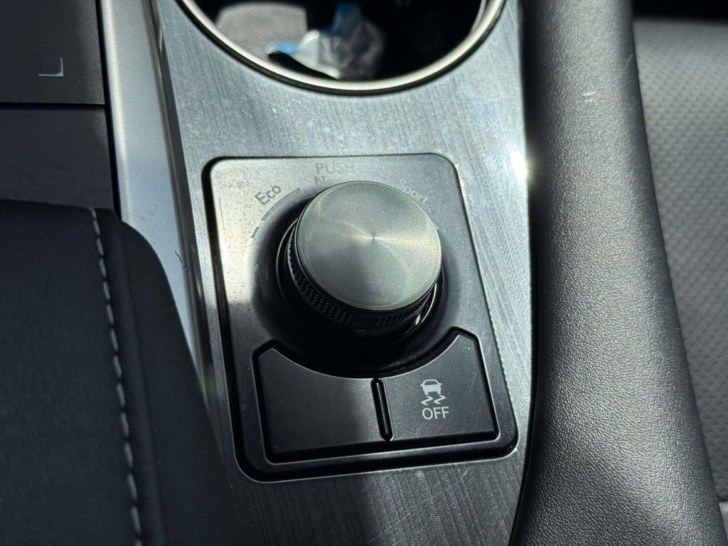 Used 2021  Lexus 350 image 28