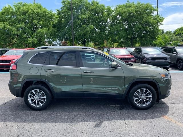 Used 2021 Green Jeep Latitude Lux image 8