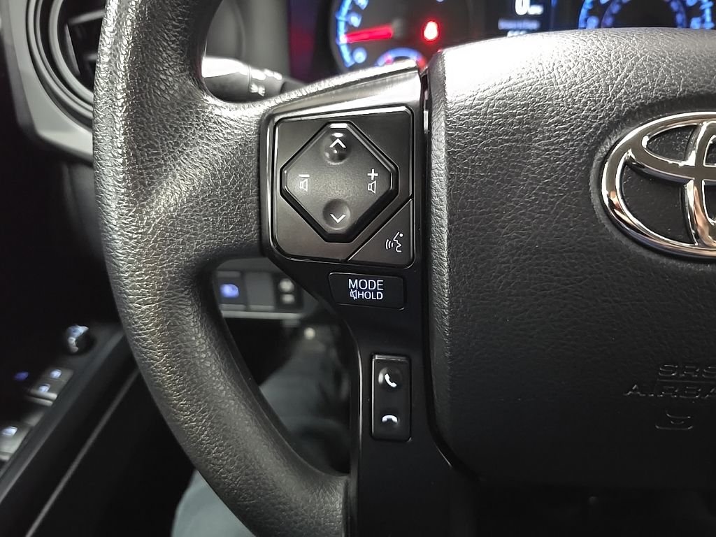 Used 2022 White Toyota SR image 19