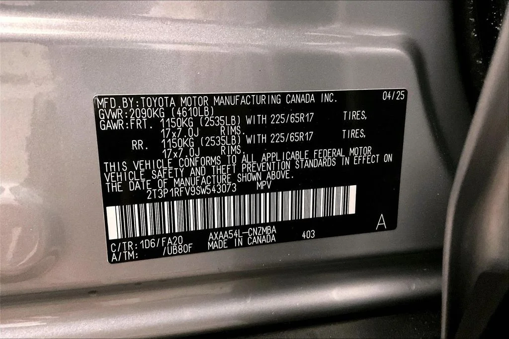 Used 2025 Silver Toyota XLE image 39