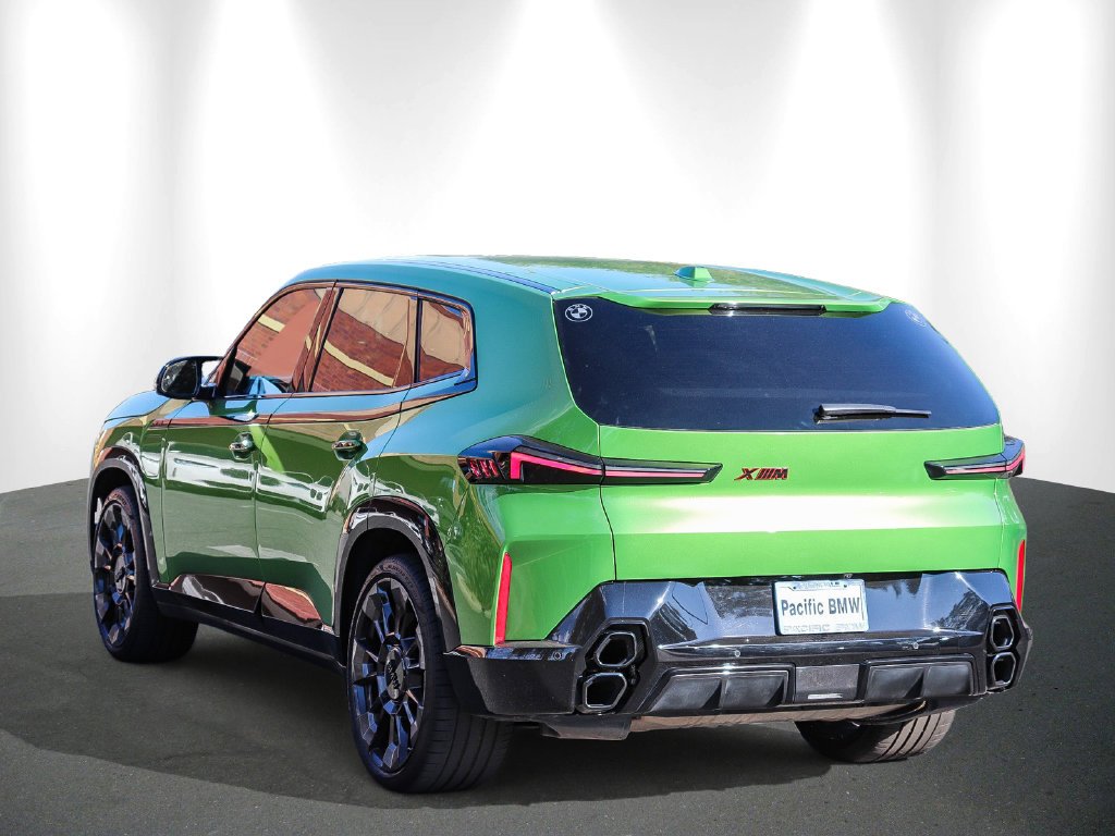 2025 BMW XM photo 4