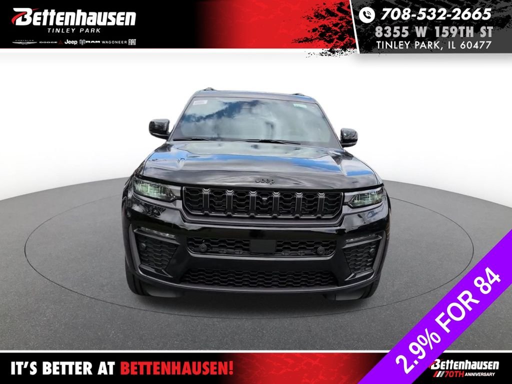 New 2026 Diamond Black Crystal Pearl-Coat Exterior Paint Jeep Limited image 12