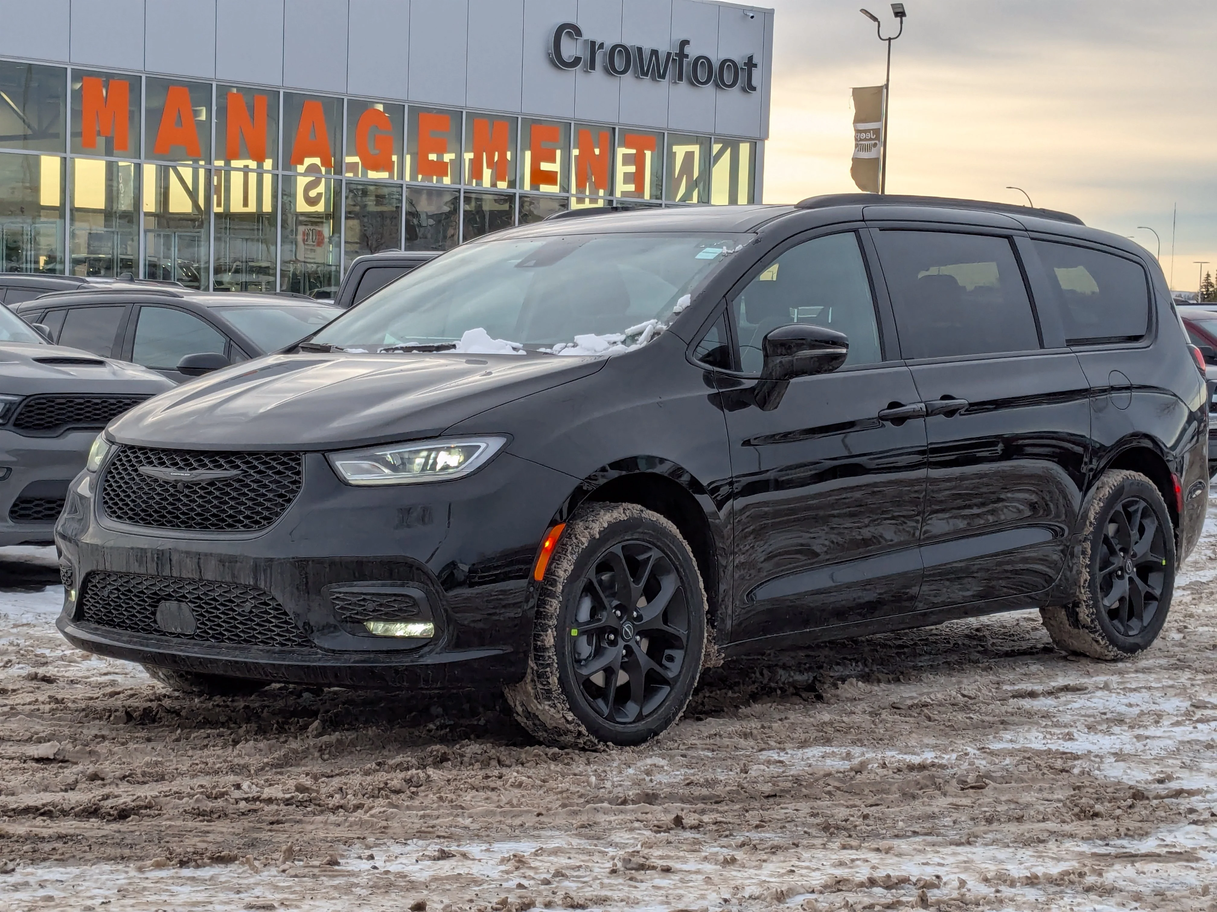 New 2026 Black Chrysler Limited AWD - - 360 Camera - Vented Seats - AWD System - Remote Start & tons more! image 4