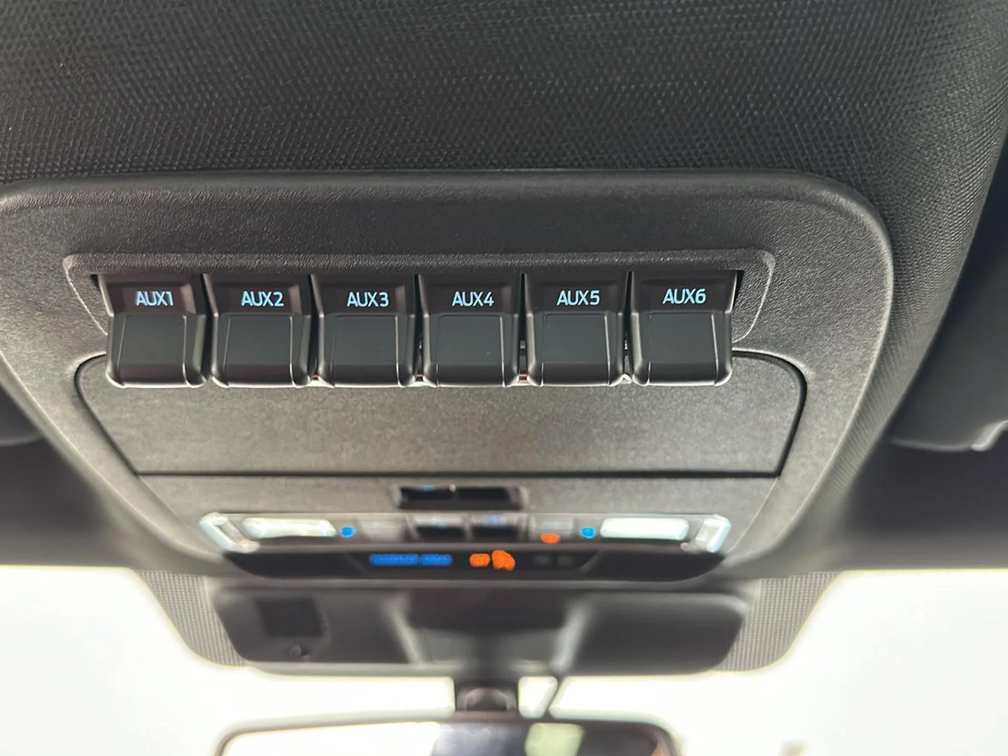 Used 2025 Agate Black Metallic Ford Raptor image 37