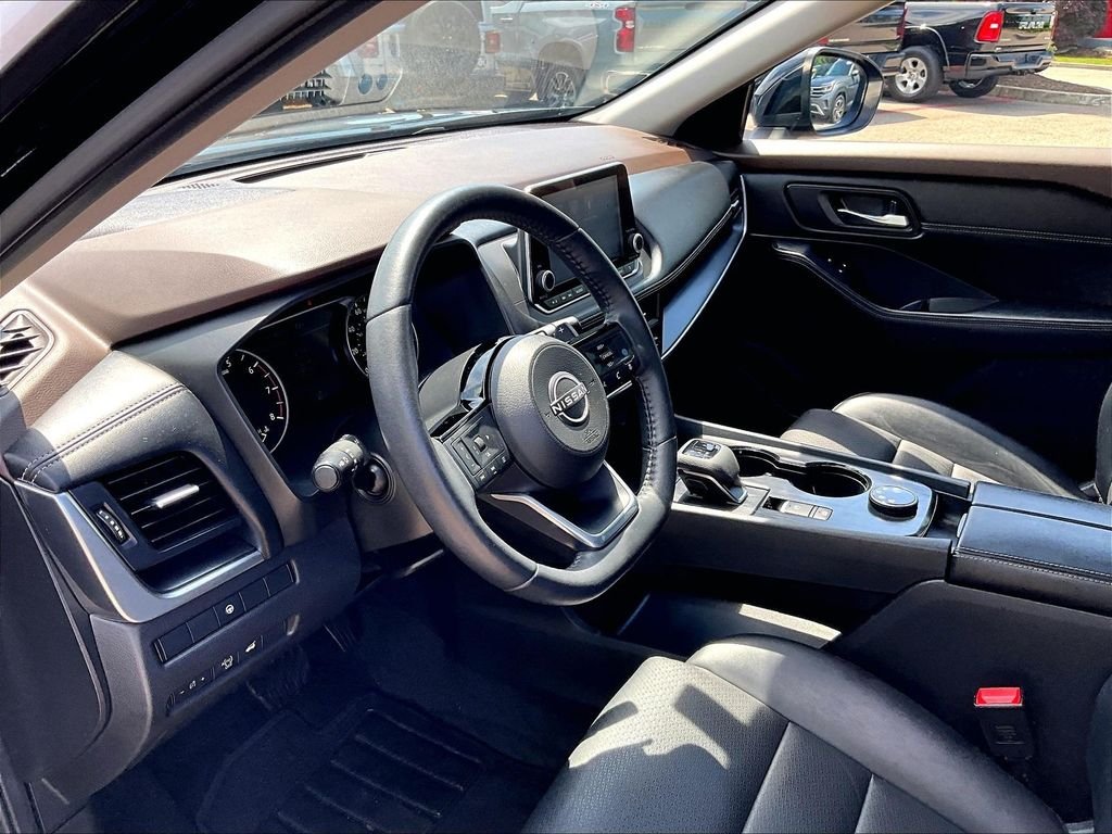 Used 2023 Black Nissan SV image 8