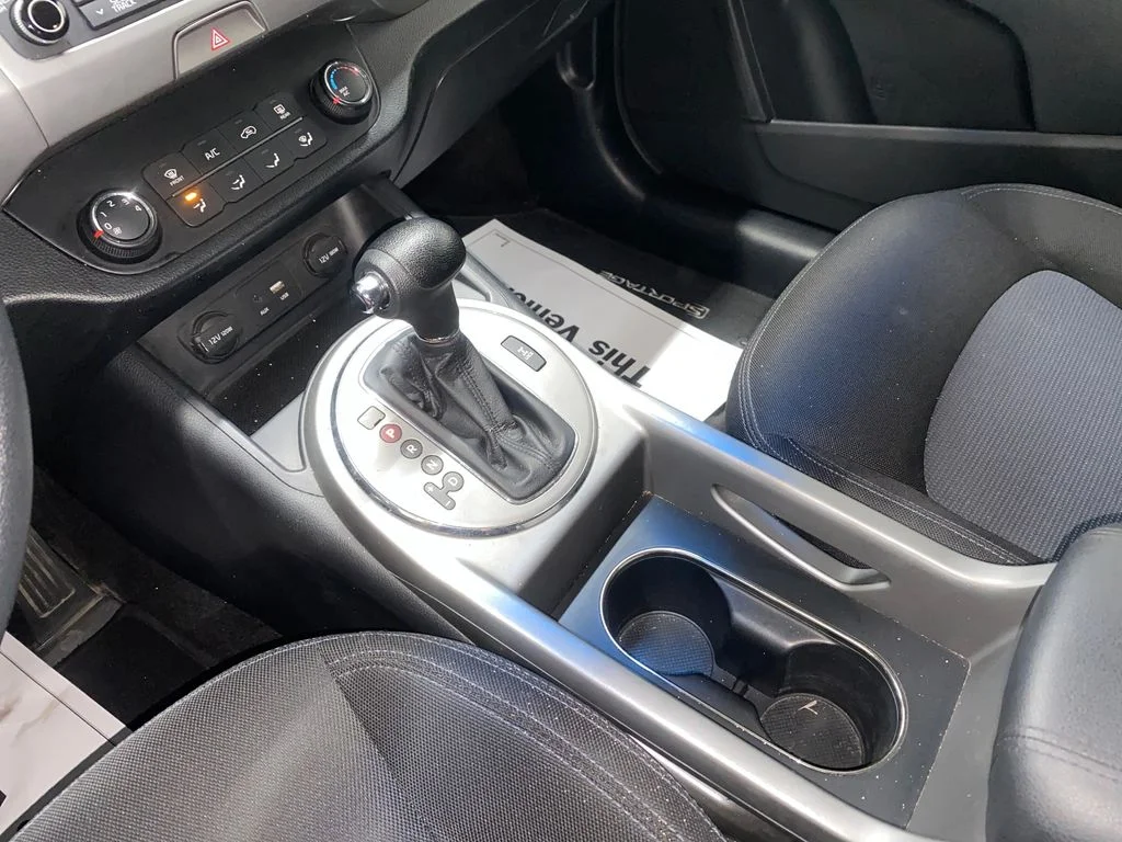 Used 2016 Silver Kia LX image 18