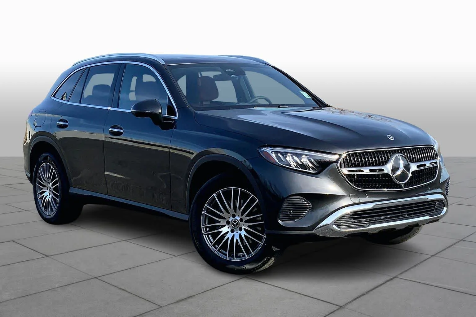 New 2026 Graphite Grey Metallic Mercedes-Benz GLC 300 image 2
