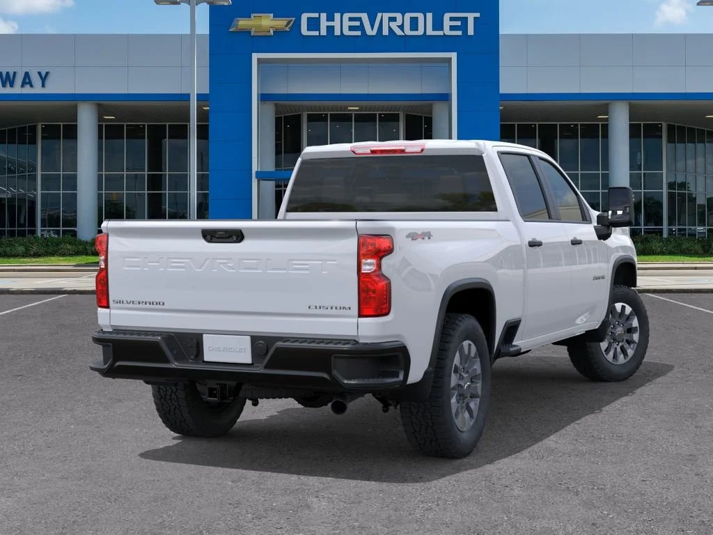 New 2026 Summit White Chevrolet Custom image 4