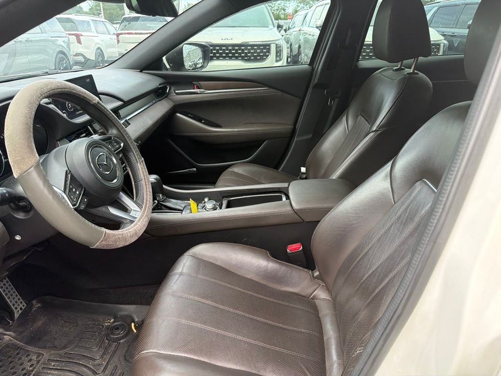 Used 2020 White Mazda Signature image 9