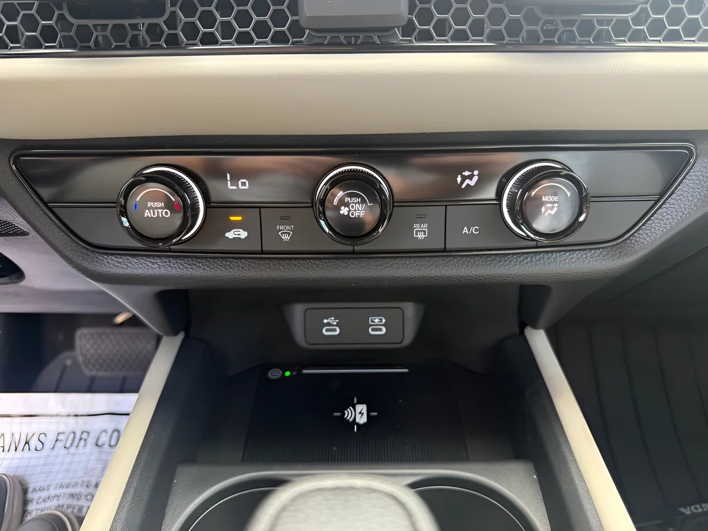 New 2027 Solar Silver Metallic Honda LX image 24