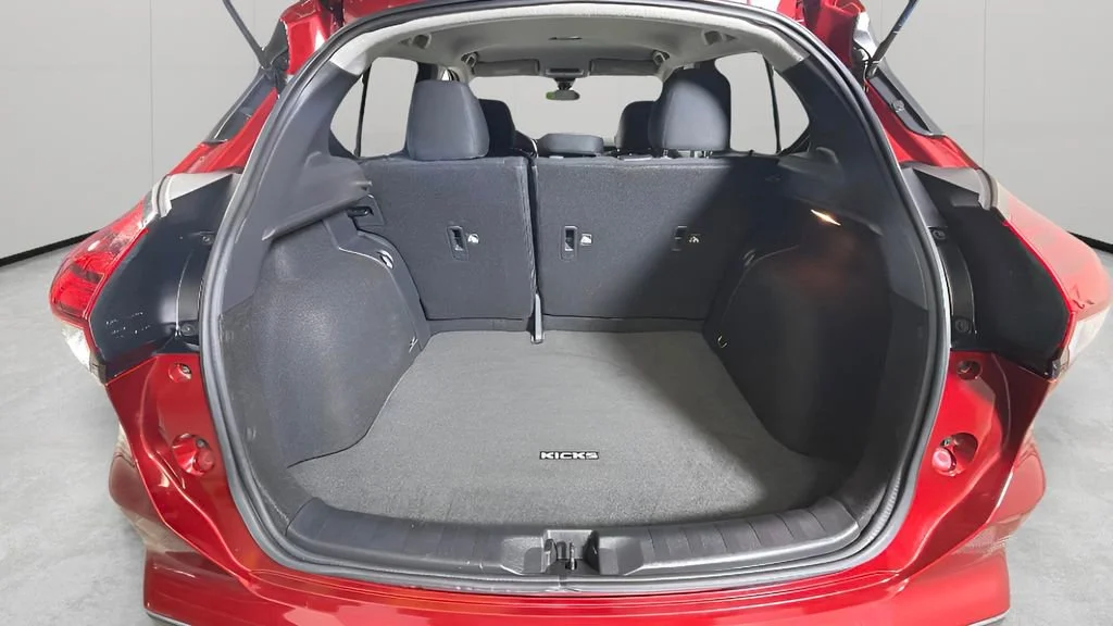 Used 2021 Red Nissan SV Xtronic CVT image 27