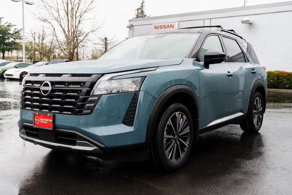 New 2026 Green Nissan Platinum image 3