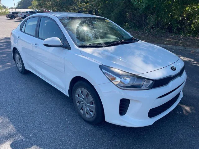 Used 2020 White Kia LX image 7