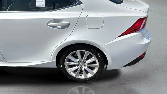 Used 2014  Lexus 250 image 38