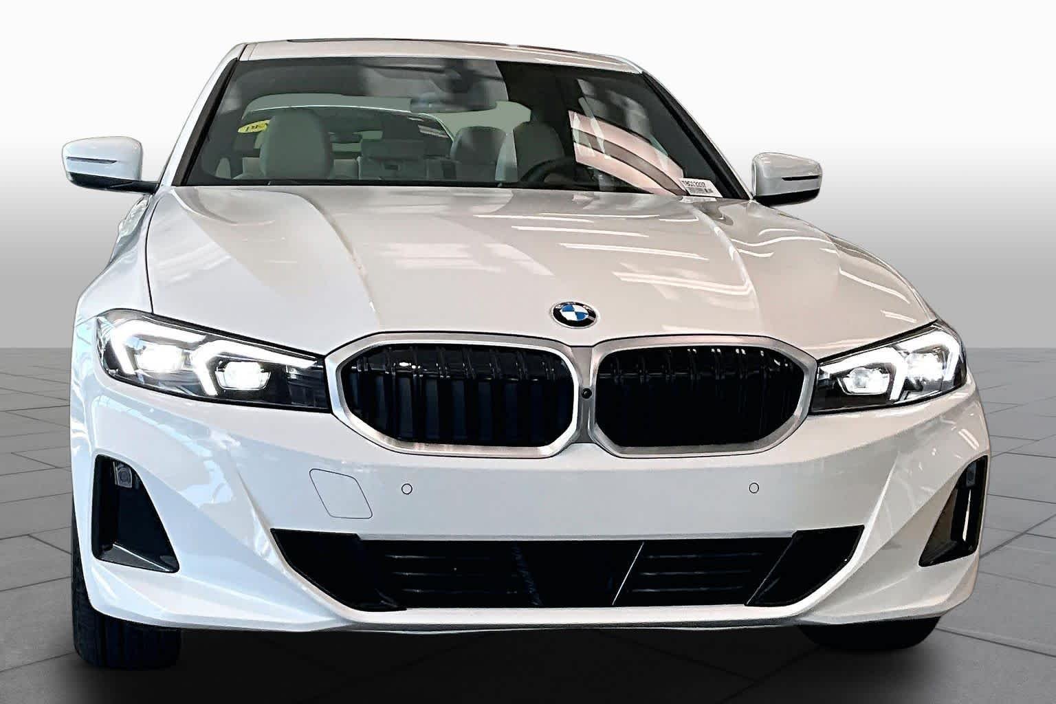 New 2026 Alpine White BMW 330i NA image 3