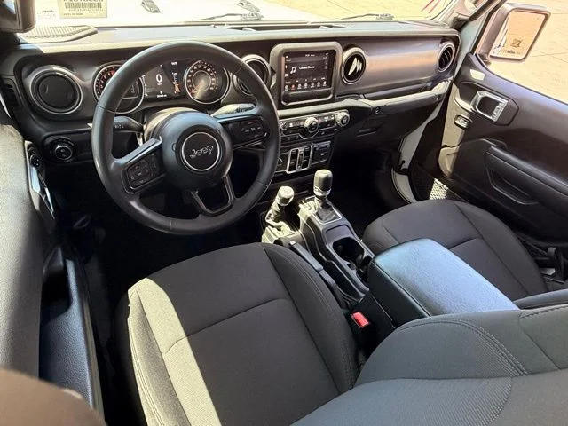 Certified Used 2023 White/off-white Jeep Willys image 10