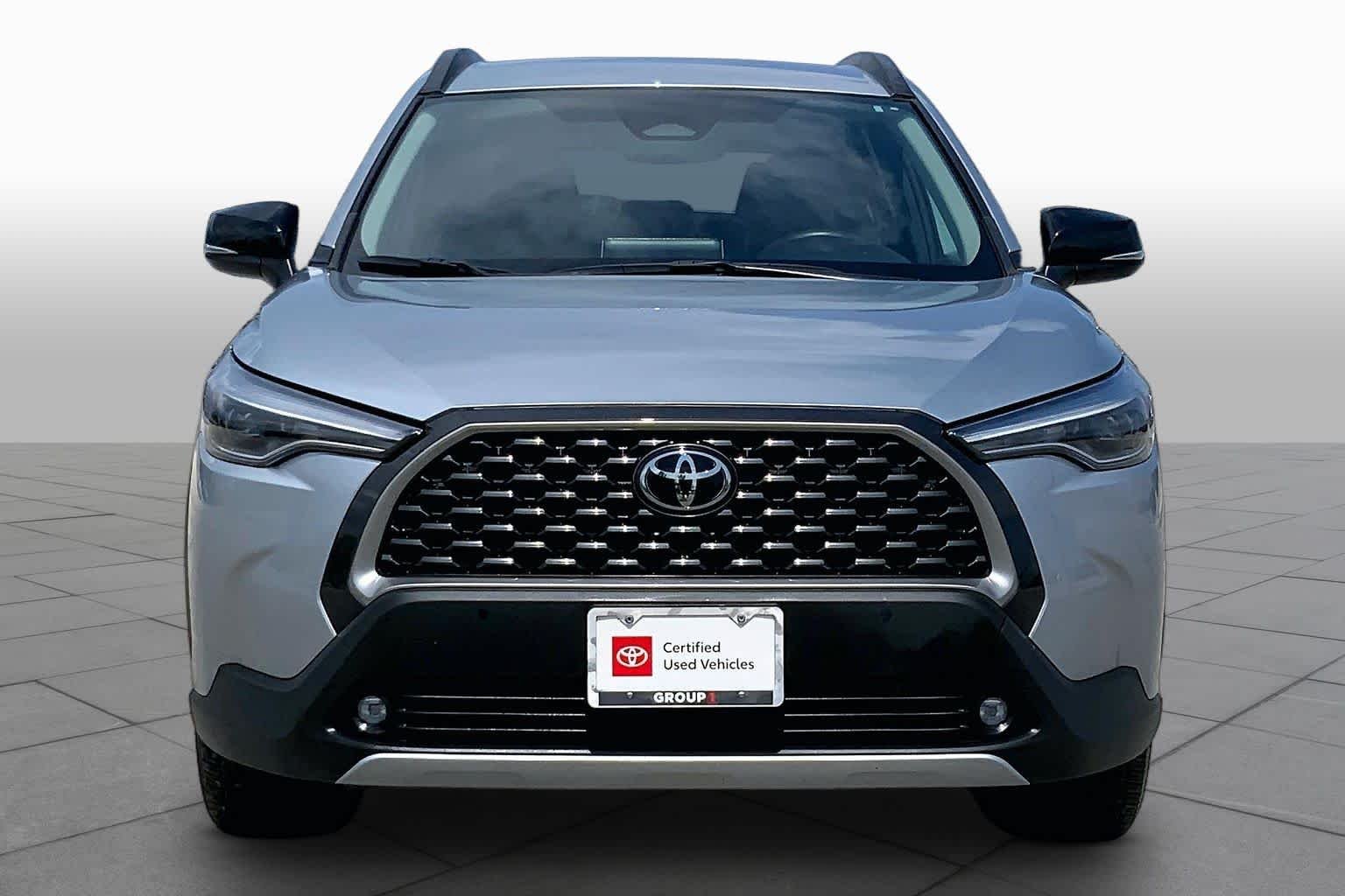 Used 2025 Sonic Silver Toyota XLE image 4