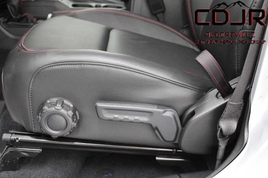 Used 2023 Silver Jeep Rubicon image 19
