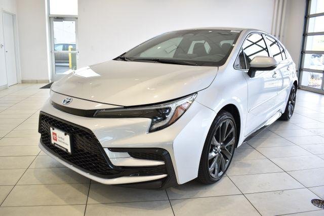 Certified Used 2024 CLASSIC SILVER MET Toyota  image 4