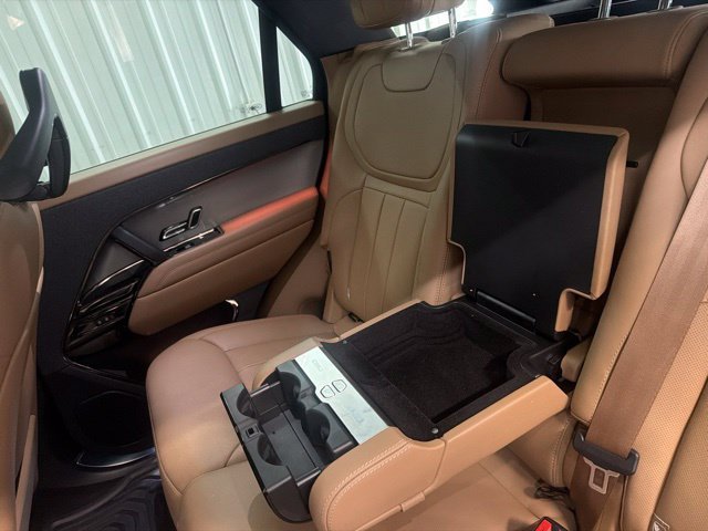 Certified Used 2024 Fuji White Land Rover SE image 14
